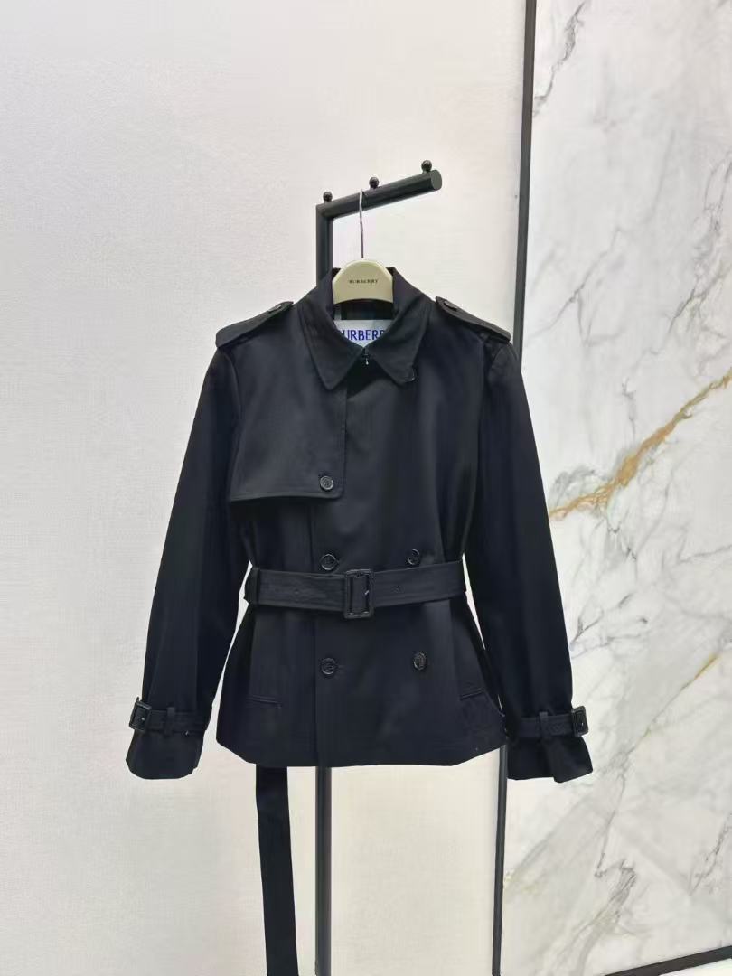 Áo Bb xịn tag chuẩn dáng ngắn kèm belt Màu Nude 7459