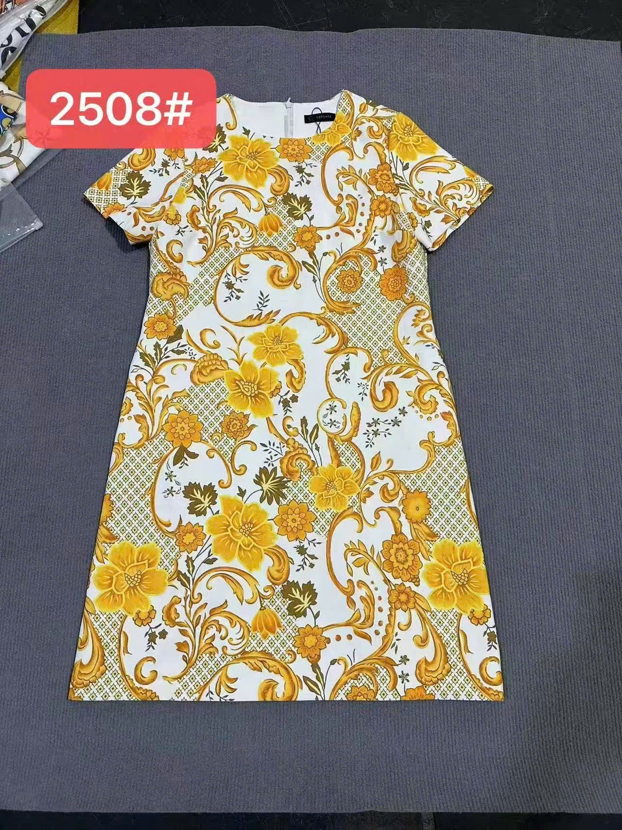 Đầm suông hoạ tiết hoa vàng 6984