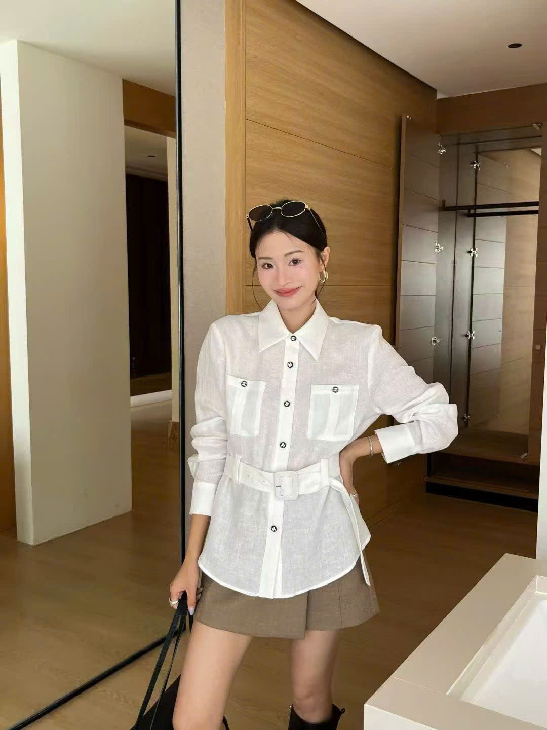 Áo sơ mi CC cổ bẻ kèo belt nút logo cc Màu Xanh Than 9653