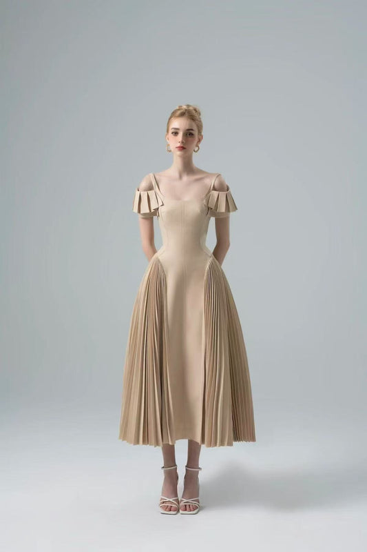 Đầm thiết kế cao cấp dáng dài xếp li áo cổ rộng Màu Kem cực đẹp 6776