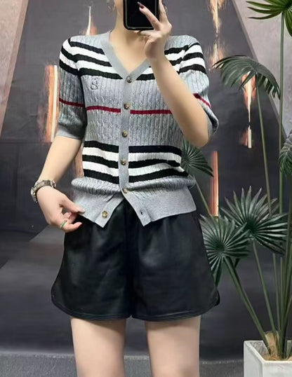 Áo Bb tay ngắn cài nút sọc ngang Màu Nude 7833