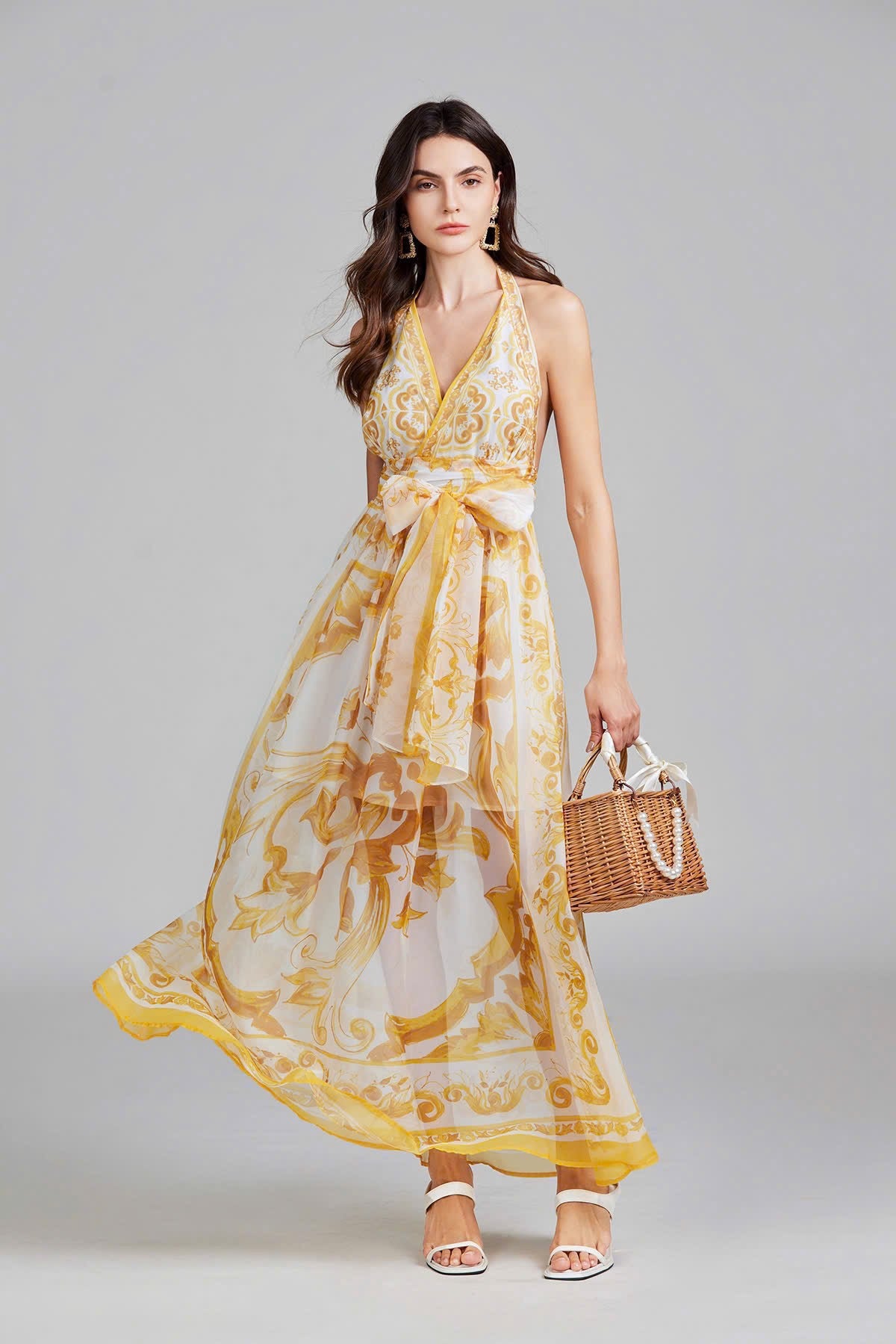 Đầm lụa vàng dây cột cổ maxi đi biển cực đẹp 5836