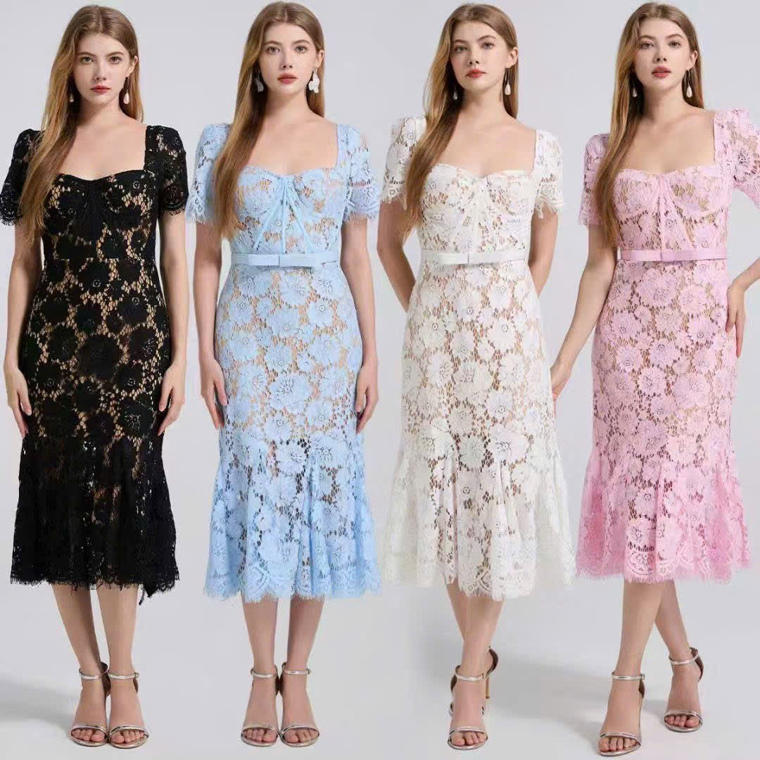 Đầm ren cổ vuông mút ngực Màu Đen 6362