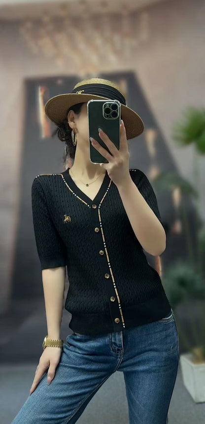 Áo Bb cổ tim cài nút viền Màu Nude 7837