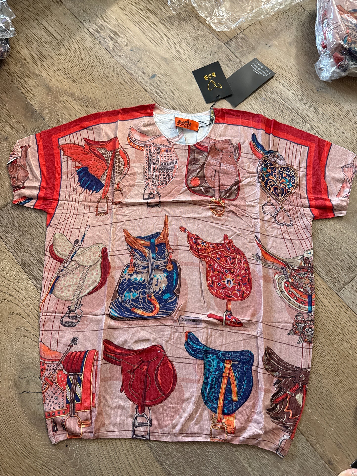 Áo montoghi hoạ tiết màu nâu phối đỏ 6826