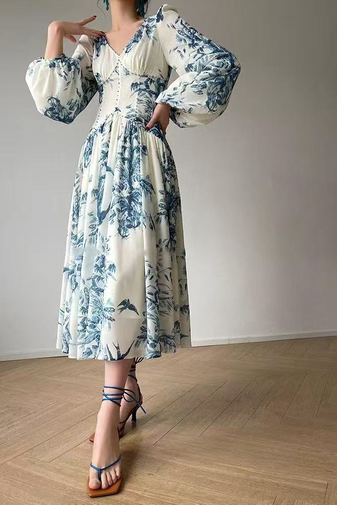 Đầm lụa trắng cây cỏ xanh dài 6790