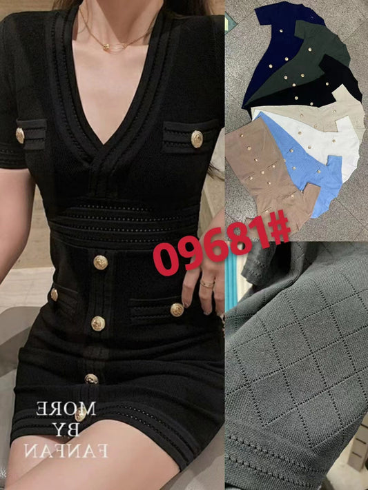 Đầm body BM cổ tim màu đen 1259