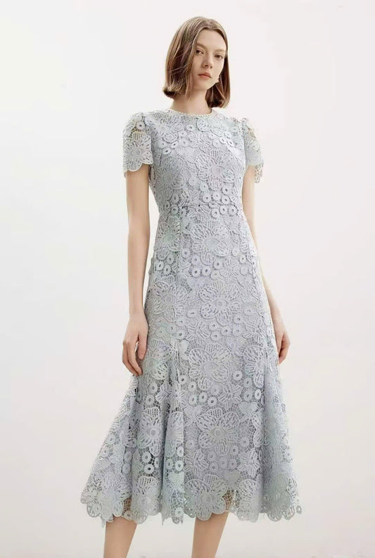 Đầm thiết kế ren tay ngắn dáng dài màu xanh nhạt 6345