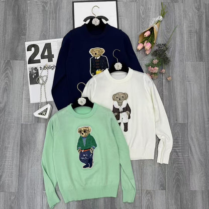 Áo len gấu dài tay cổ tròn Màu Trắng 6885