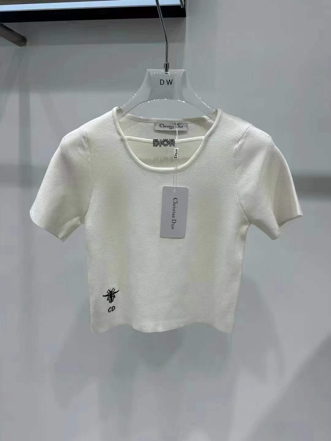 Áo Dr crop top  màu trắng 1710