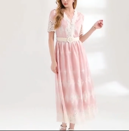 Đầm lụa phối ren kèm belt màu hồng 6744