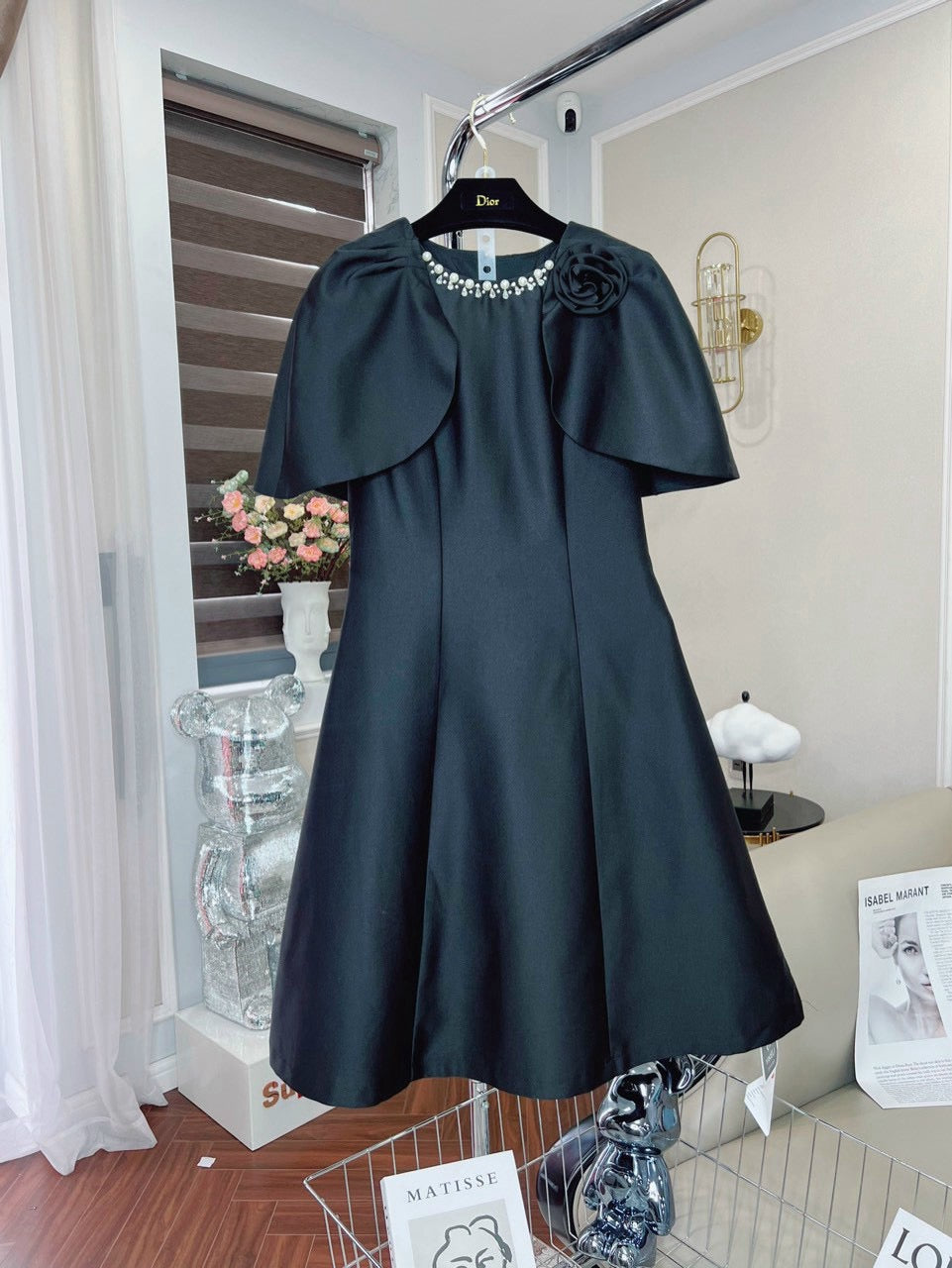 Black dress  275