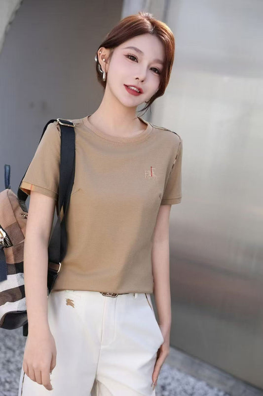 Áo BB 1204 chui cổ logo ngực trái Màu Nude 6683