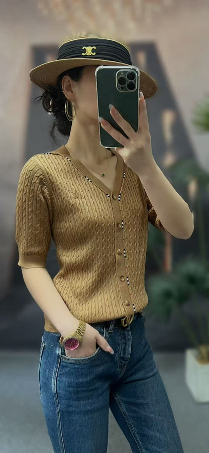 Áo Bb cổ tim cài nút viền Màu Nude 7837