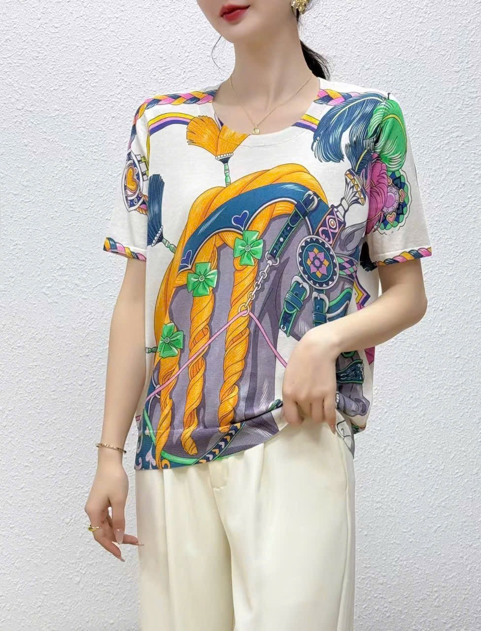 Áo montoghi hoạ tiết phối màu vàng 6823