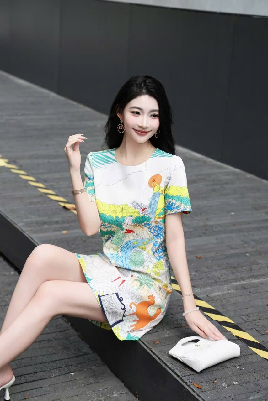 Đầm suông hoạ tiết trắng vàng 6707