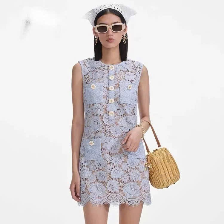 Đầm ren sát nách ngắn màu xanh nhạt 6321