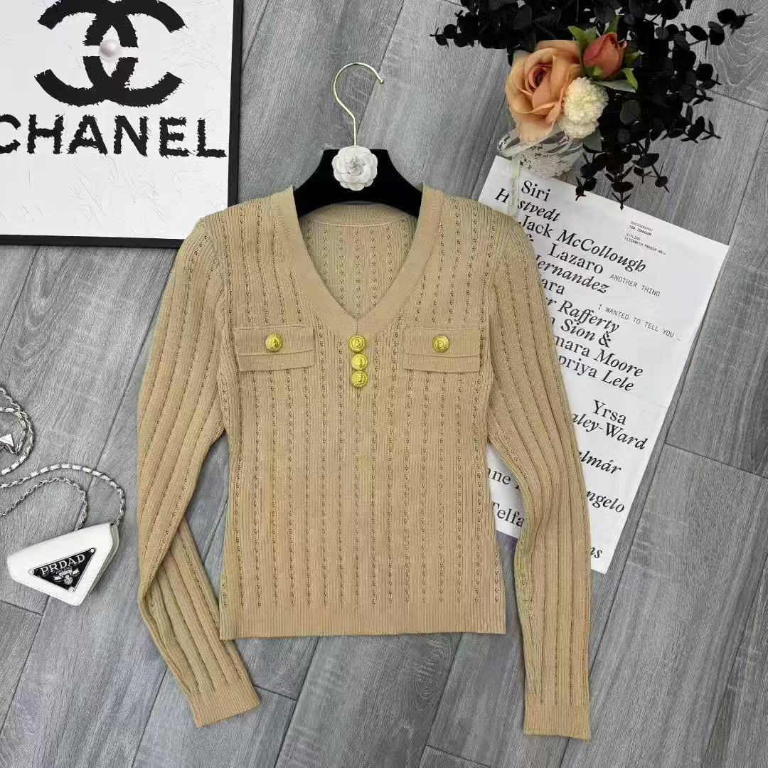 Áo len cổ tim dài tay nút ngực Màu Nude 6858