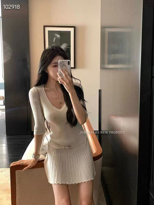 Đầm Wa kèm belt logo ngực Màu Trắng 6866