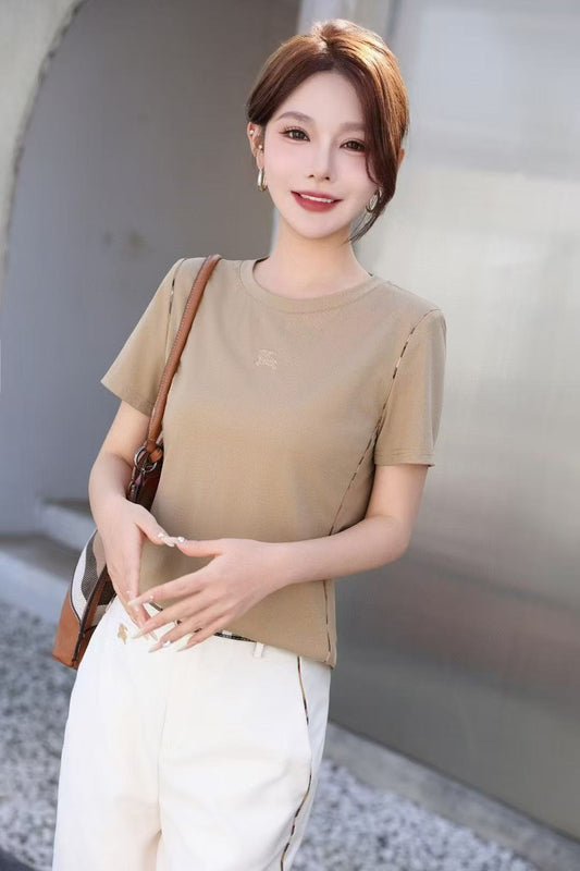 Áo BB 6674 thun cotton chui cổ viễn sọc logo ngực Màu Nude xịn 6673