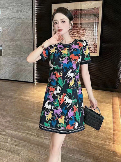 Đầm suông lụa hai lớp nhiều ngựa nền đen 6802