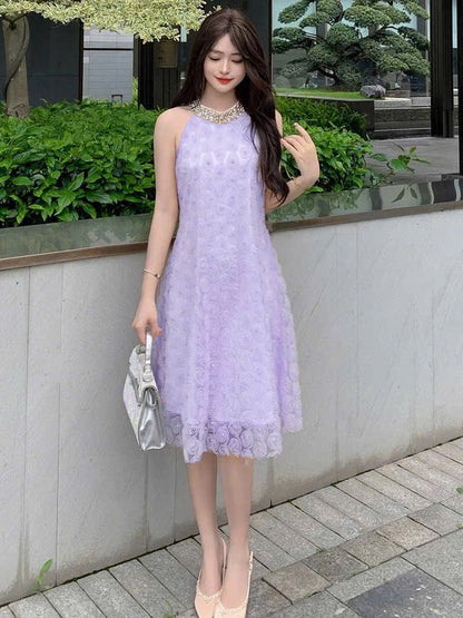 Đầm cổ yếm suông xòe hoa nổi viền cổ đá siêu đẹp 6322