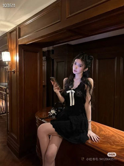 Đầm dây kèm nơ xinh xắn Màu Đen 6876