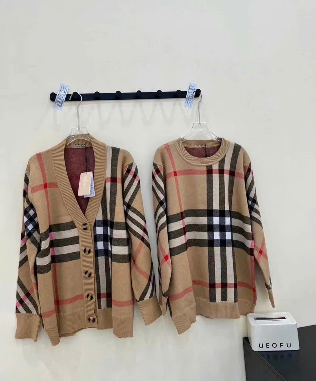 Áo cardigan BBR 3 sọc đen ngang 4059