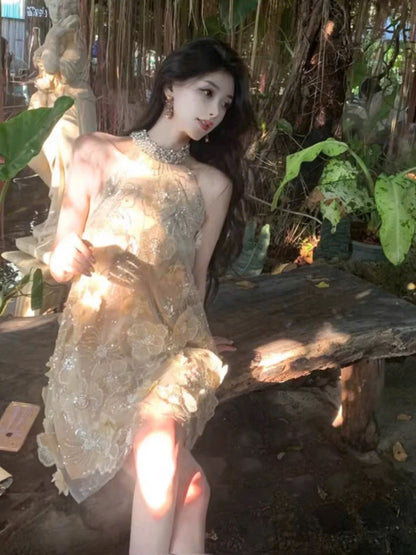 Đầm cổ yếm đính cườm cho buổi tiệc sang trọng 6325