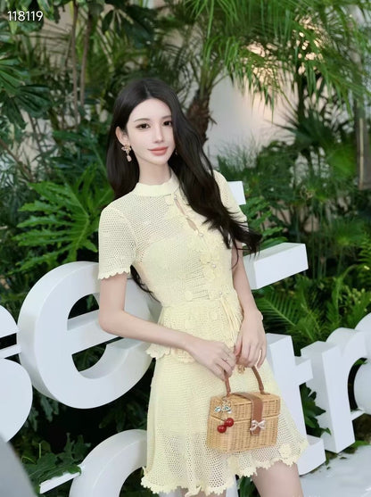 Đầm Self xịn ngắn xoè dây cột eo trẻ trung Màu Vàng 9086