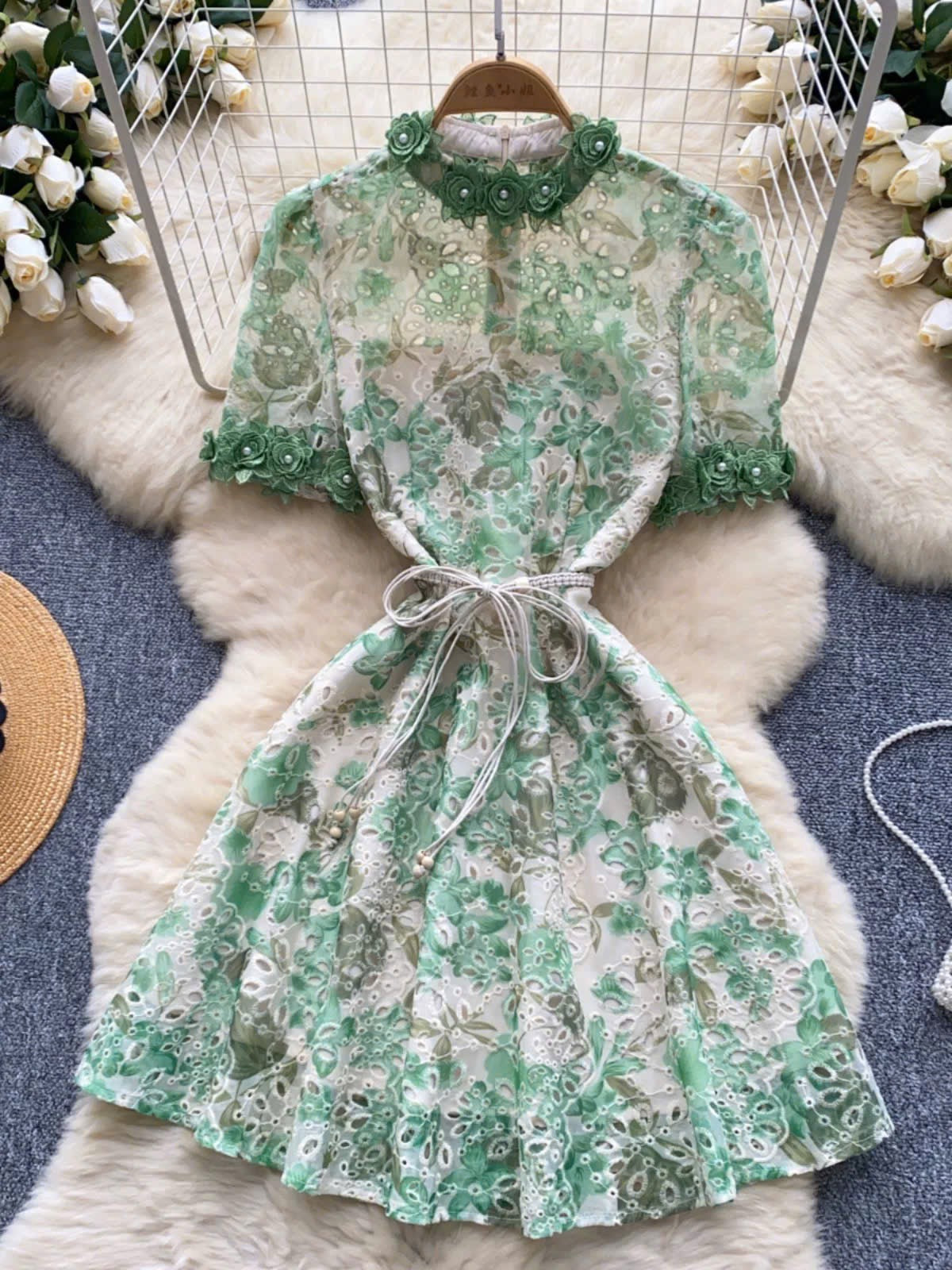 Đầm ren ngắn kèm dây belt bông màu xanh 6318