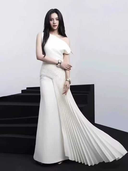 Đầm đi tiệc lệch vai đuôi cá dài Màu Trắng 6768