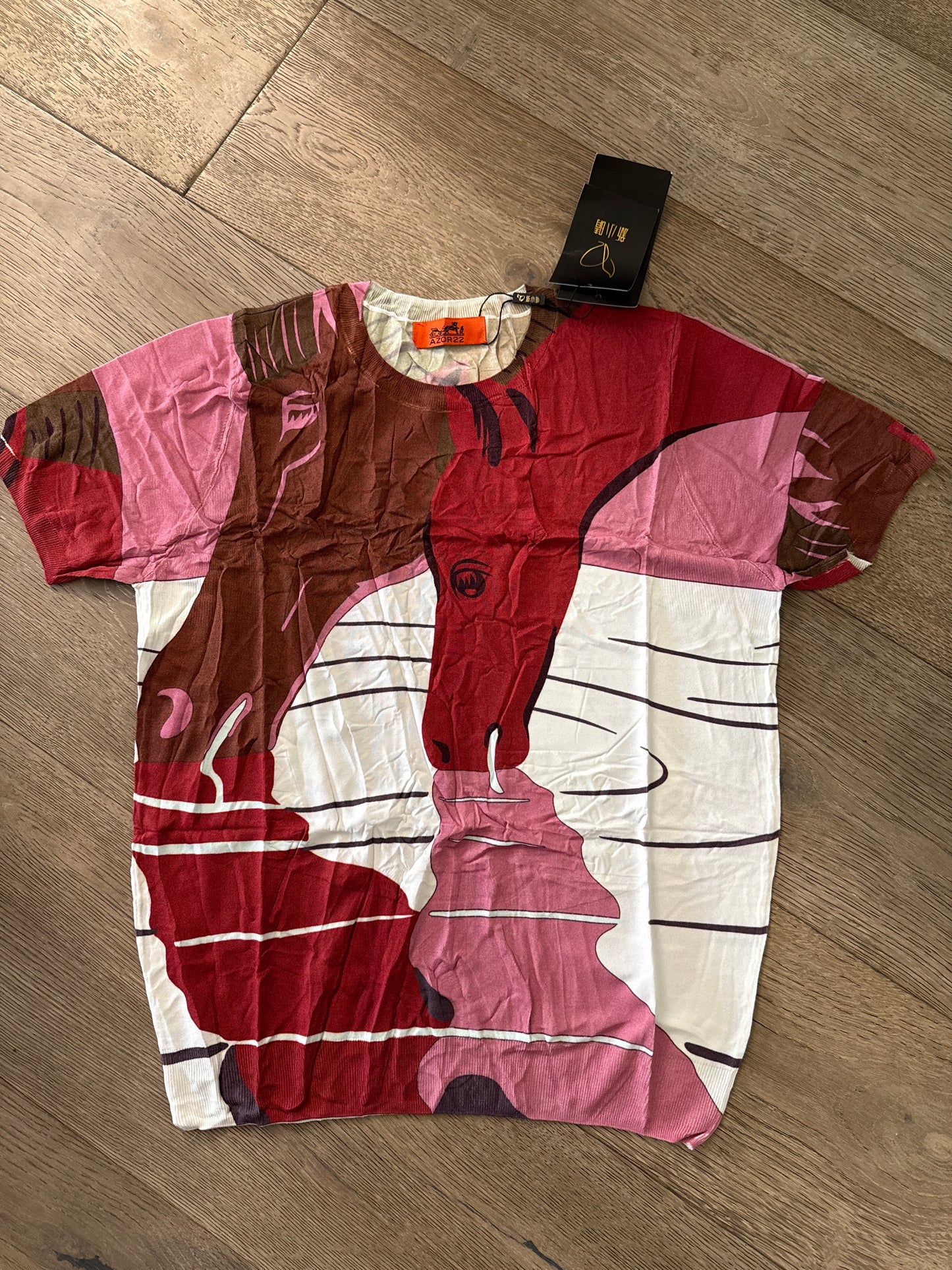 Áo montoghi hoạ tiết ngựa trắng đỏ 6837