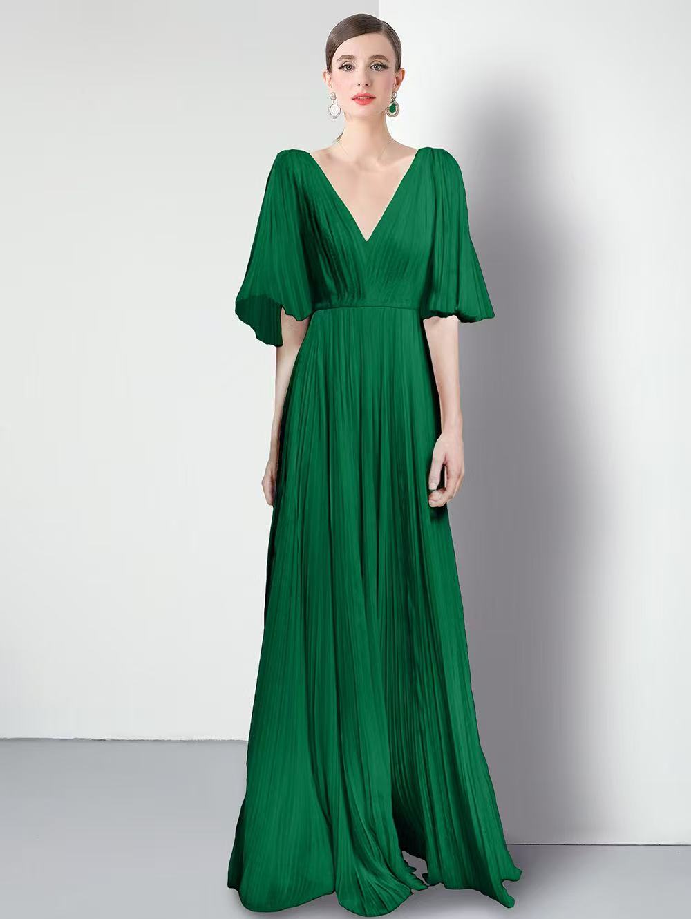 Đầm thiết kế đi tiệc dài cổ tim sang trọng màu Trắng 6716