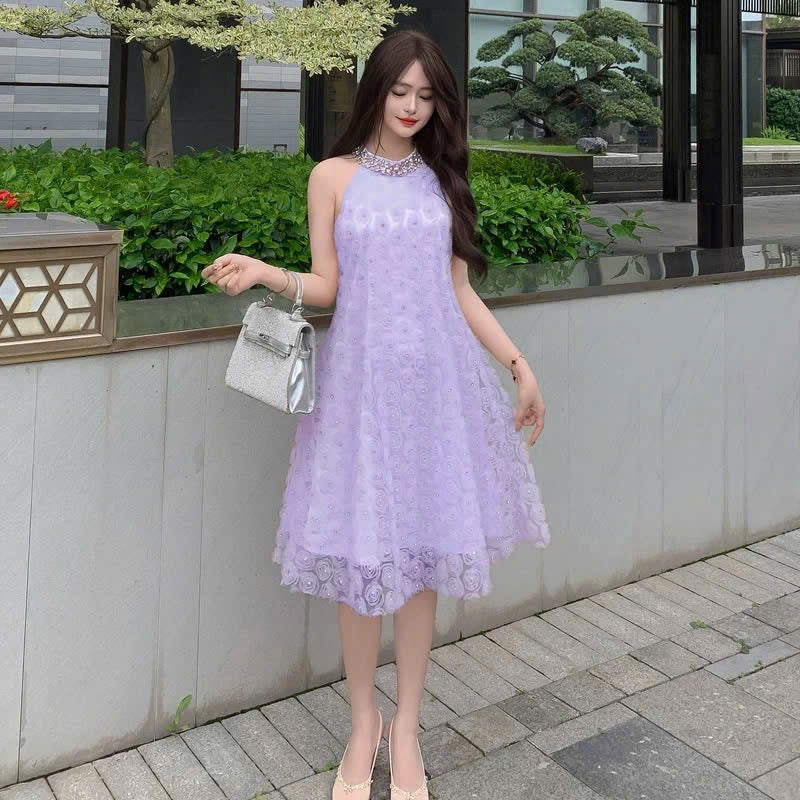 Đầm cổ yếm suông xòe hoa nổi viền cổ đá siêu đẹp 6322