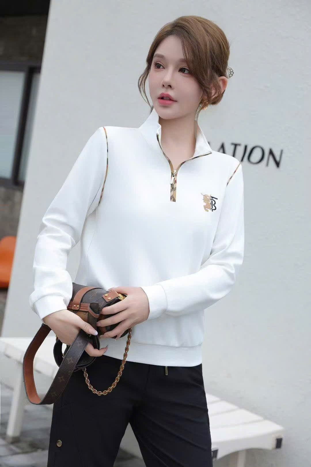 Áo BB thun xin tay dài cổ bẻ dây kéo Màu Nude 7318