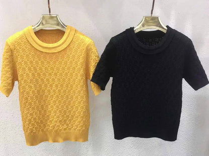 Áo len cổ tròn dệt kim tay ngắn màu đen 4846