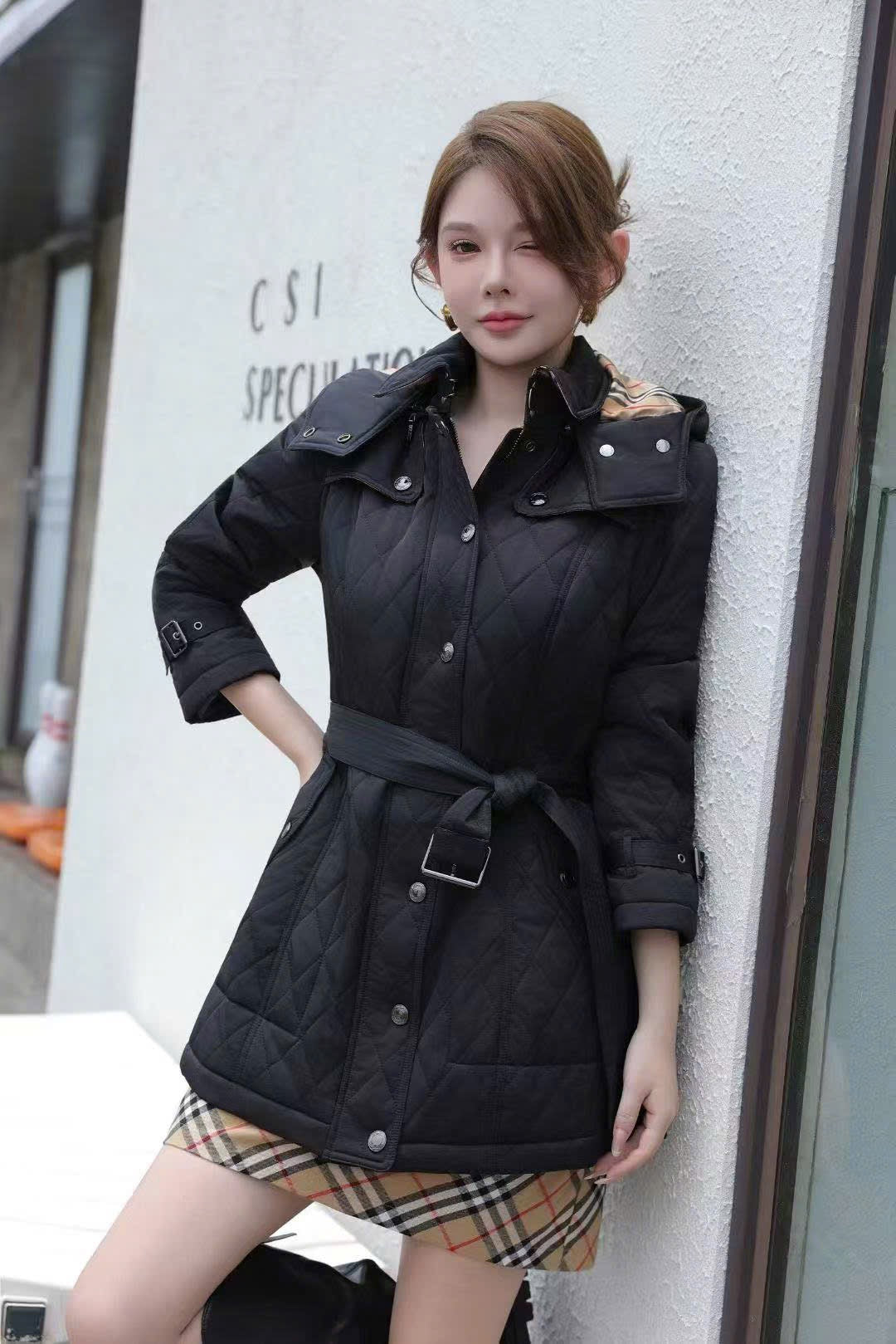 Áo BB Khoác cổ cao kèm belt Màu Đen 7366