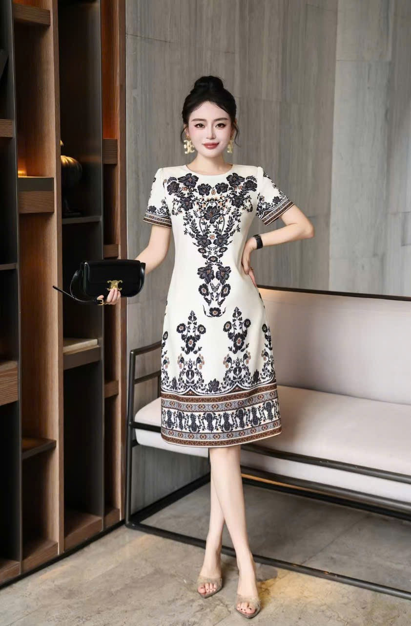 Đầm suông lụa trắng bông hoa đen 6708