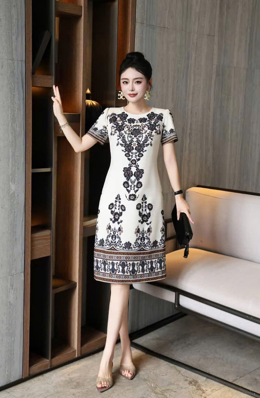 Đầm suông lụa trắng bông hoa đen 6708