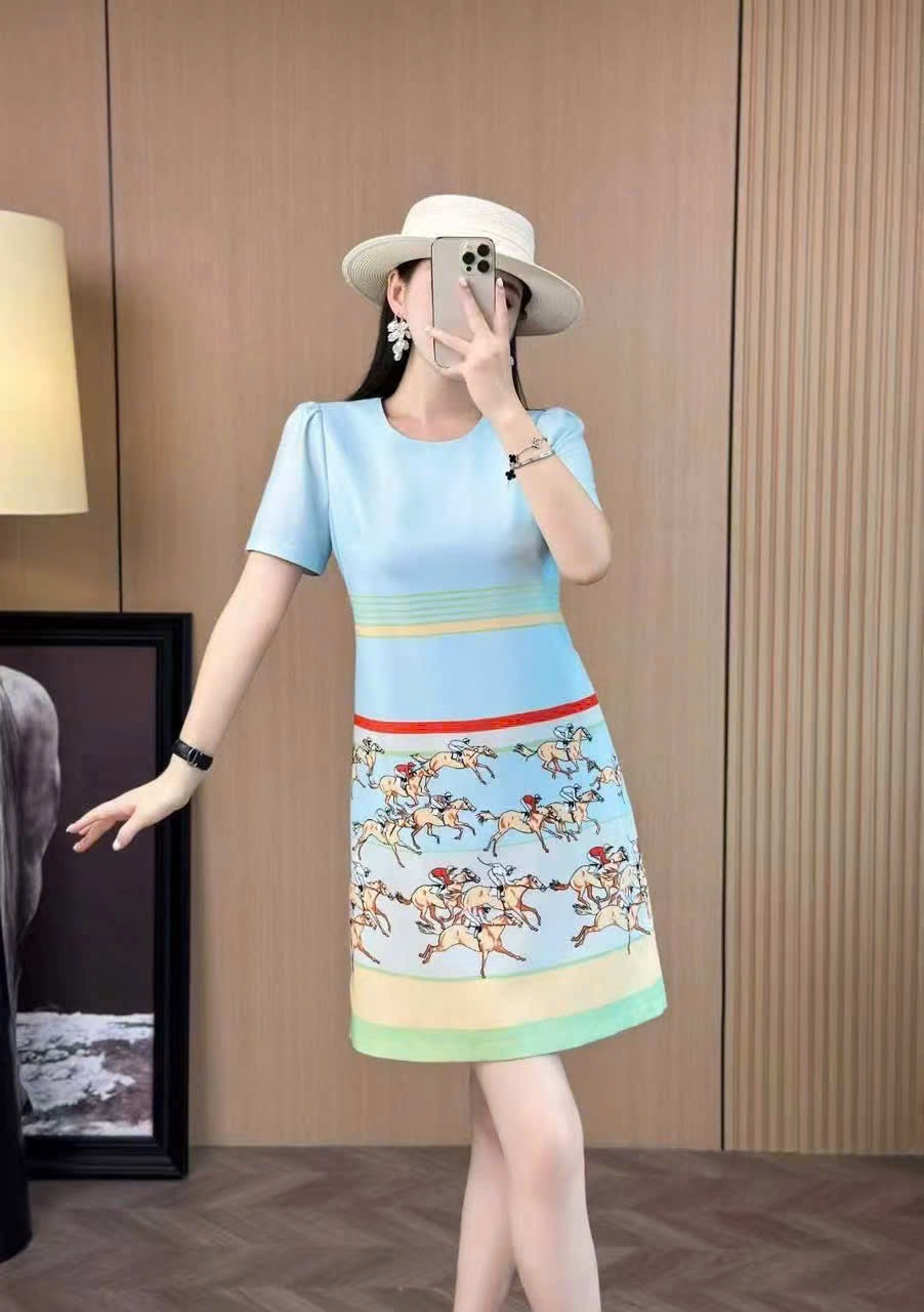 Đầm suông lụa nhiều ngựa ở tà dễ thương 7347