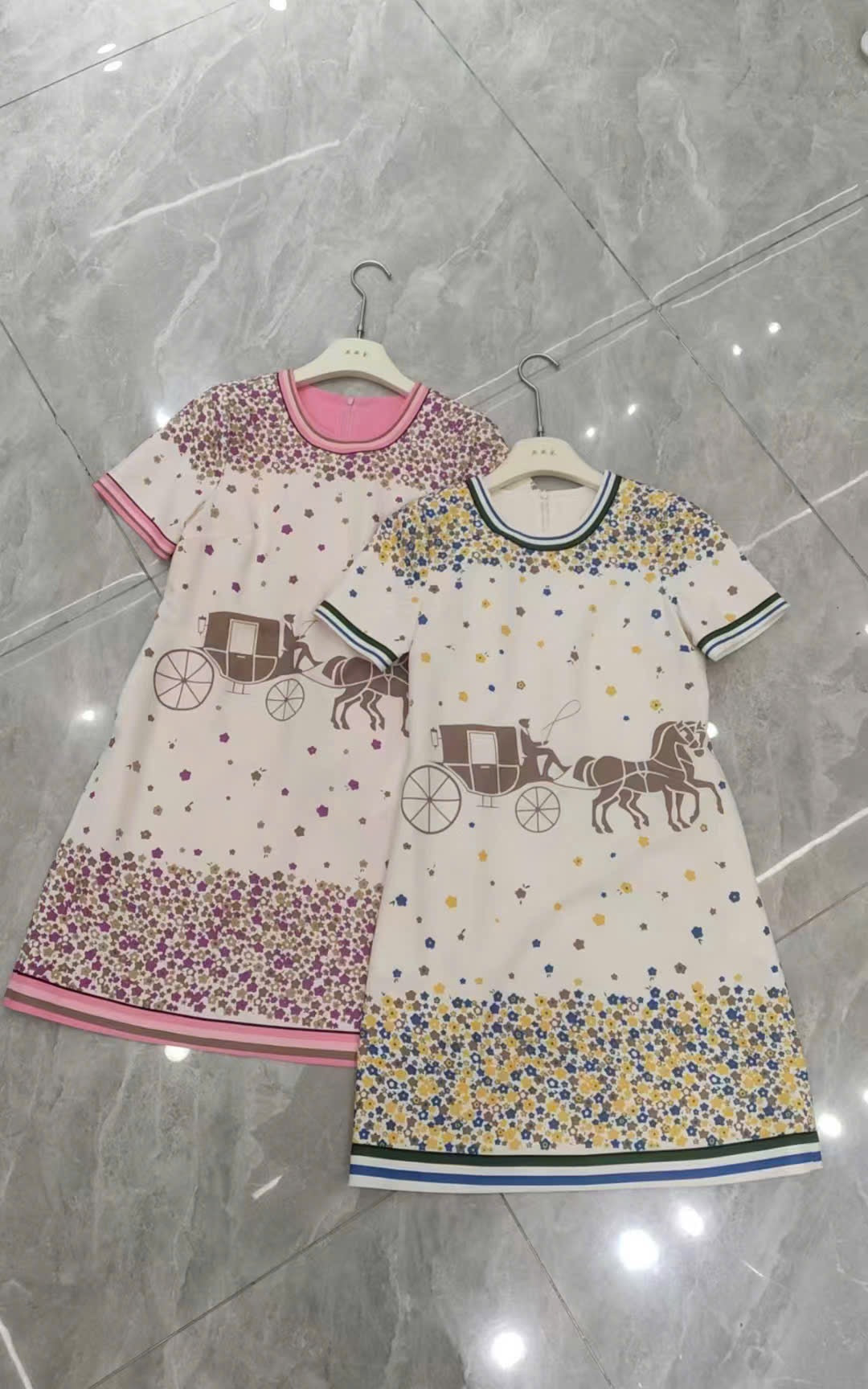 Đầm suông lụa viền cổ hình xe ngựa màu hoa Hồng 7353