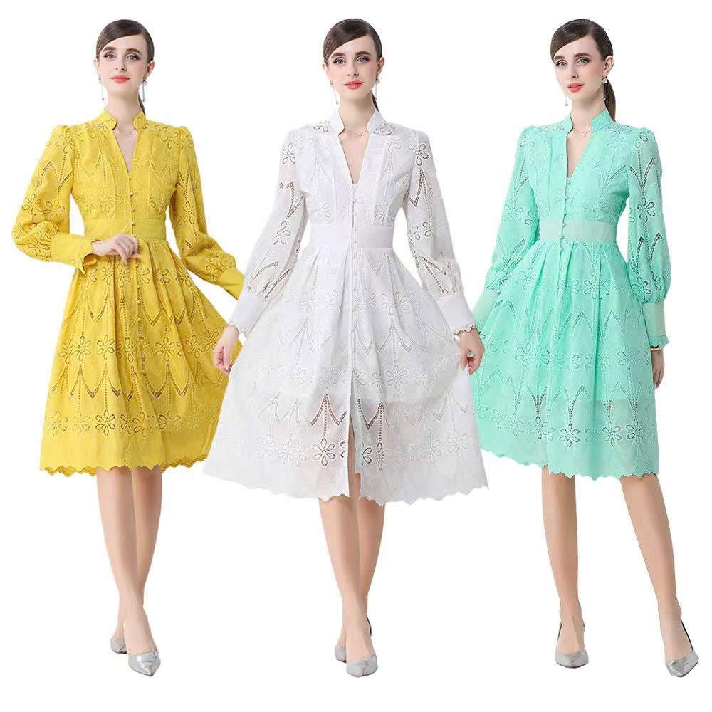 Đầm Ren Tay Dài Phối Hoa Nữ Tính Màu Vàng 7795