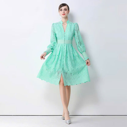 Đầm Ren Tay Dài Phối Hoa Nữ Tính Màu Vàng 7795