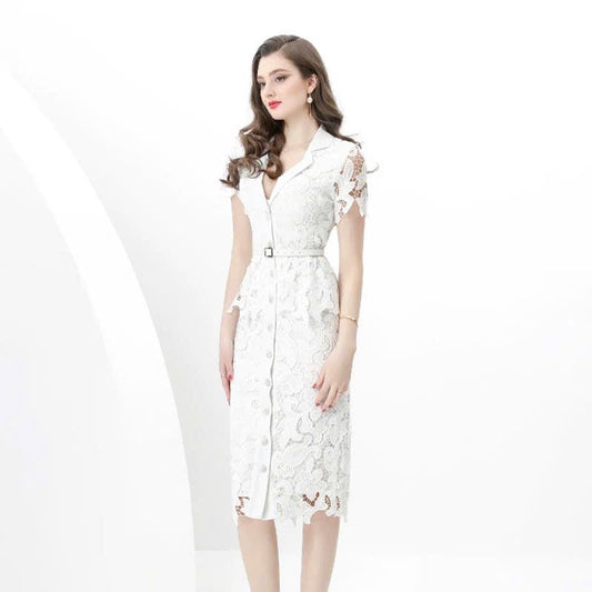 Đầm ren trắng cổ vest kèm belt 6033