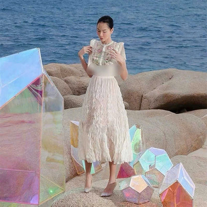 Đầm ren tiểu thư thêu hoa ngực tà bèo siêu đẹp 6044