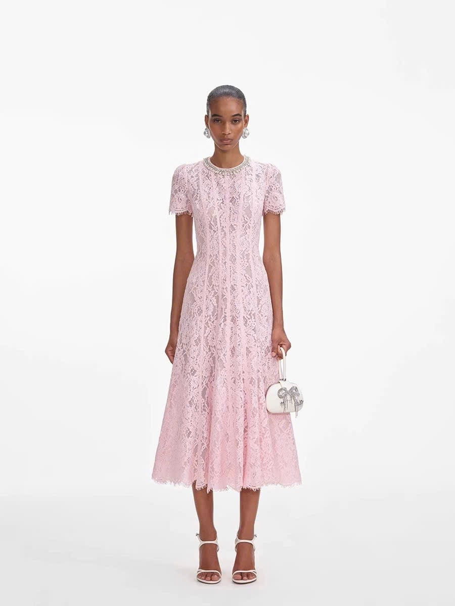 Đầm ren tà xếp ly cổ đính ngọc màu hồng 6051