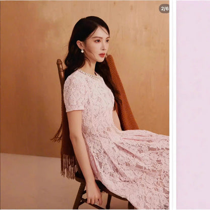 Đầm ren tà xếp ly cổ đính ngọc màu hồng 6051