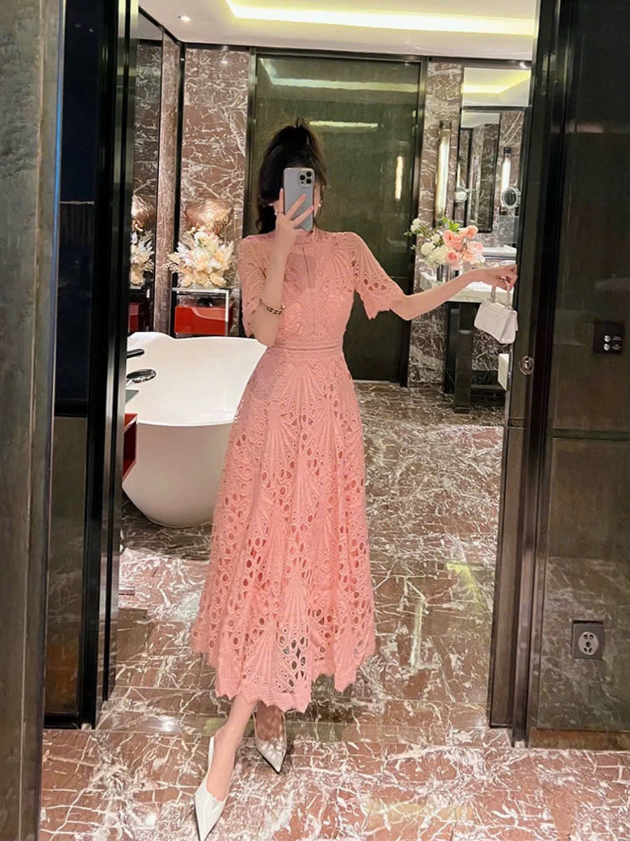 Đầm ren hồng cổ đứng form dài siêu đẹp 6061