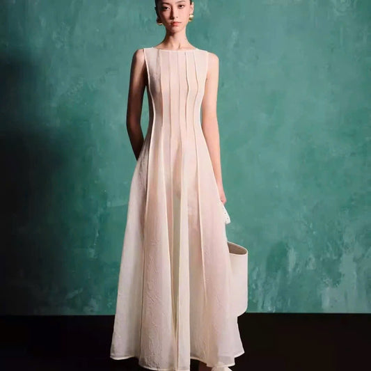 Đầm thiết kế sát nách form dài màu kem 6069